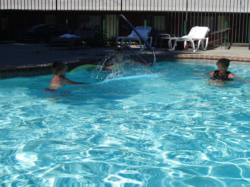 Indian Creek Lodge Douglas City Eksteriør billede